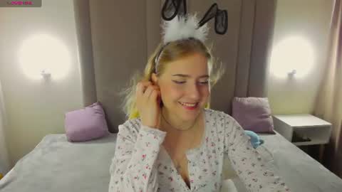 Snapshot of lia_candyyy chatting on 07/10/26, 01:43 lia_candyyy online show from 07/10/26, 01:43