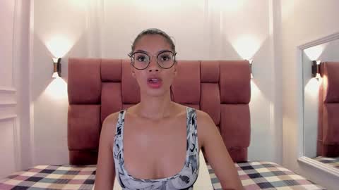 Snapshot of lia_girl2 chatting on 01/30/25, 04:06 Lia online show from 01/30/25, 04:06