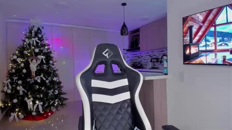 Snapshot of lia_girl2 chatting on 01/10/26, 04:36 Lia online show from 01/10/26, 04:36