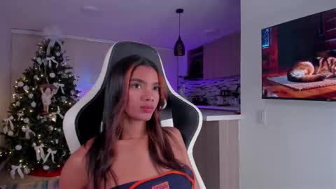 Snapshot of lia_girl2 chatting on 01/13/26, 02:17 Lia online show from 01/13/26, 02:17