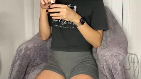 Snapshot of lia_hdz chatting on 12/04/25, 08:23 Kabroncita online show from 12/04/25, 08:23