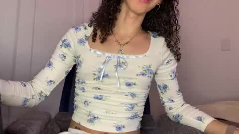 Snapshot of lia_hdz chatting on 12/20/25, 06:37 Kabroncita online show from 12/20/25, 06:37