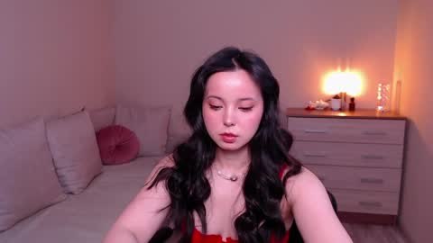 L I A online show from 04/28/26, 02:00