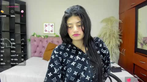 lia online show from 12/28/24, 08:15