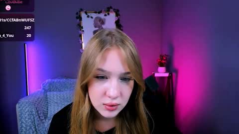 Snapshot of lia_make_love chatting on 10/07/25, 12:08 lia_make_love online show from 10/07/25, 12:08