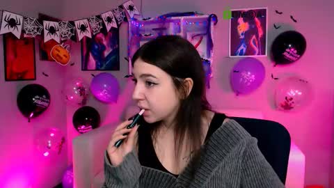 Snapshot of lia_make_love chatting on 10/21/25, 11:55 lia_make_love online show from 10/21/25, 11:55