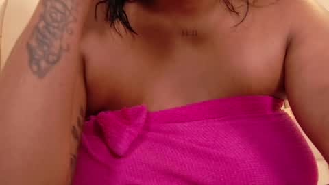 Snapshot of lia_mariana chatting on 09/14/25, 08:24 lia_mariana online show from 09/14/25, 08:24