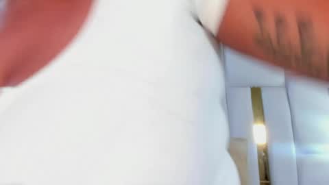 Snapshot of lia_mariana chatting on 03/21/26, 06:18 lia_mariana online show from 03/21/26, 06:18