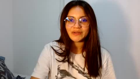 Snapshot of lia_miracle chatting on 08/05/26, 01:08 lia_miracle online show from 08/05/26, 01:08