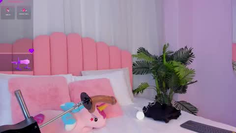 lia_queen18 online show from 09/23/25, 11:24