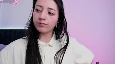 Little Queen Lia  online show from 02/07/25, 08:53