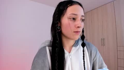 Little Queen Lia  online show from 03/05/25, 01:42