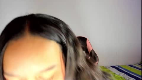 Lia online show from 12/19/25, 12:39