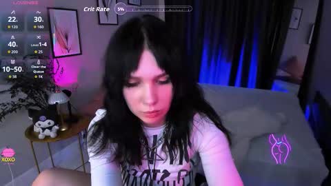 Lia online show from 09/18/25, 10:23