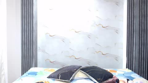 Snapshot of liaa_cams chatting on 05/25/26, 02:50 liaa_cams online show from 05/25/26, 02:50