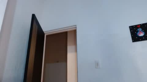 Snapshot of liaa_cute_ chatting on 01/25/25, 07:28 lia online show from 01/25/25, 07:28