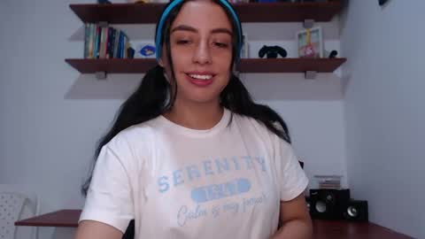 Snapshot of liaa_cute_ chatting on 06/13/26, 12:30 lia online show from 06/13/26, 12:30