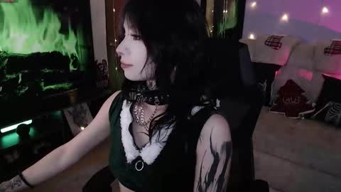 Liaa  online show from 12/17/25, 02:50