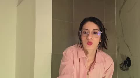 Lia  online show from 09/28/25, 01:27