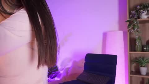 Lia  online show from 04/25/26, 01:41