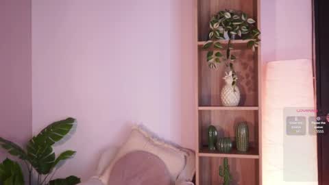 Lia  online show from 05/08/26, 12:21