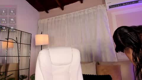 Lia online show from 06/26/26, 12:20