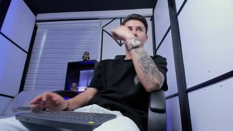 Liam Smith online show from 09/10/25, 03:01