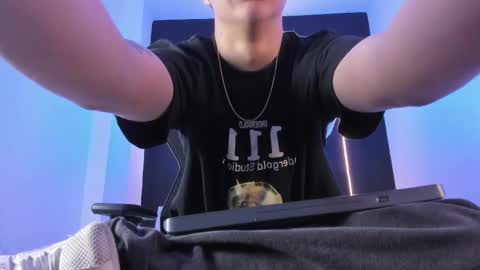 Liam Smith online show from 11/04/25, 12:26