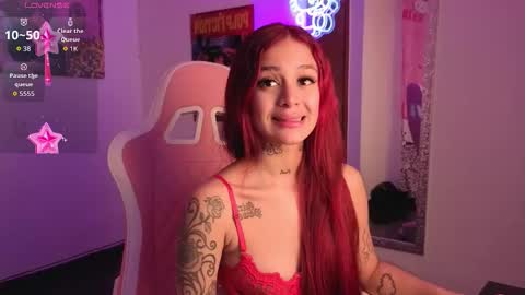 Snapshot of liabutera chatting on 10/15/25, 03:45 Lia Butera online show from 10/15/25, 03:45