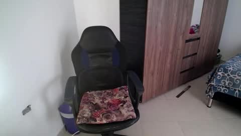Lia online show from 06/02/26, 08:22