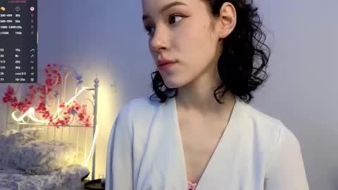 Lia  online show from 10/01/25, 08:42