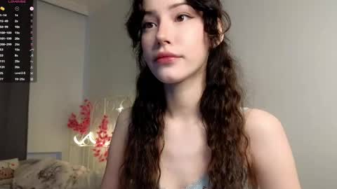 Lia  online show from 05/25/26, 08:42