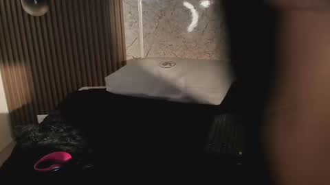 Liah online show from 09/19/25, 09:15