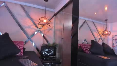 Snapshot of liah_grey8 chatting on 02/27/26, 09:04 ---Liah--- online show from 02/27/26, 09:04