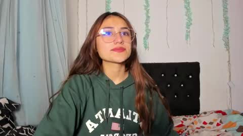 Snapshot of liah_star chatting on 05/17/26, 03:59 Liah online show from 05/17/26, 03:59