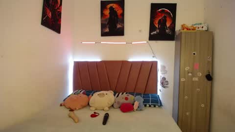 liahdiaz_ online show from 05/09/26, 04:34
