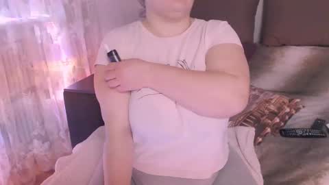 Snapshot of liahsofty chatting on 12/08/24, 07:11 miss Lia colection for travel online show from 12/08/24, 07:11