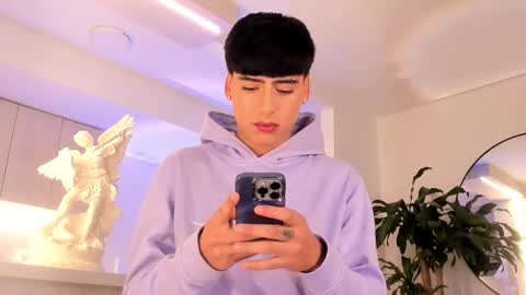 Liam online show from 03/20/26, 01:10