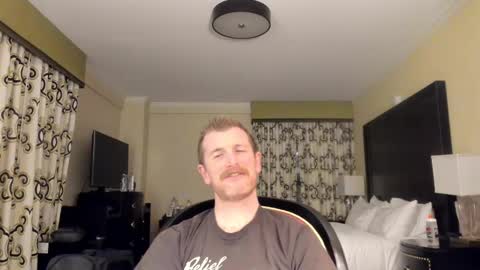 Snapshot of liam_1985 chatting on 02/08/25, 12:38 Liam online show from 02/08/25, 12:38