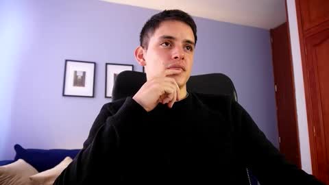 Snapshot of liam_enzho chatting on 02/14/25, 03:26 Liam online show from 02/14/25, 03:26