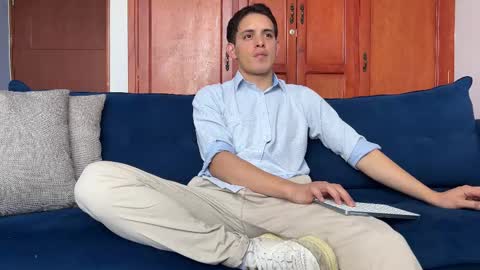 Liam online show from 01/17/26, 07:06