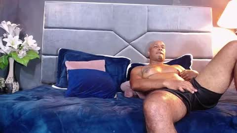 Liam online show from 10/22/25, 07:46