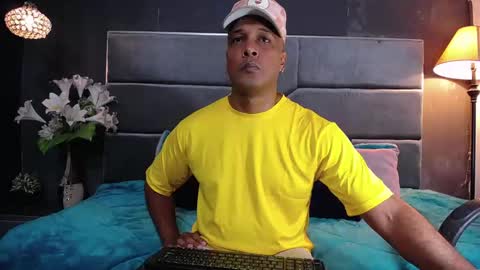 Liam online show from 11/18/25, 07:29