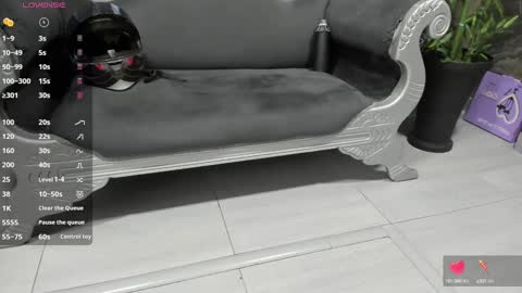 LIAM KLEIN online show from 01/09/25, 11:14