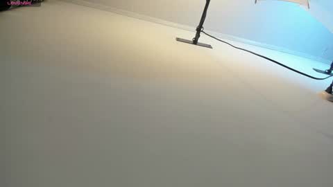 LIAM KLEIN online show from 02/03/25, 11:20