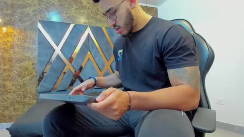 LIAM KLEIN online show from 09/27/25, 11:15