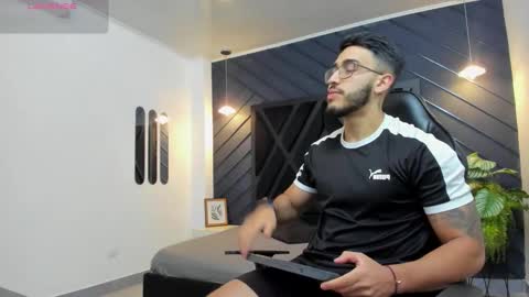 LIAM KLEIN online show from 10/21/25, 11:11