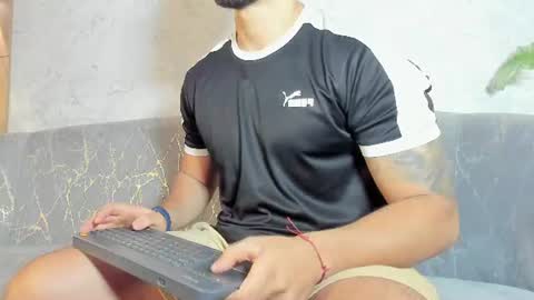 LIAM KLEIN online show from 06/19/26, 11:14