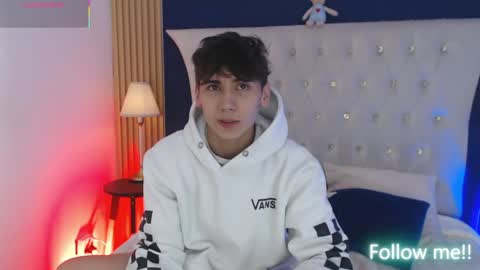 Snapshot of liam_lux chatting on 05/08/26, 01:05 LIAM online show from 05/08/26, 01:05