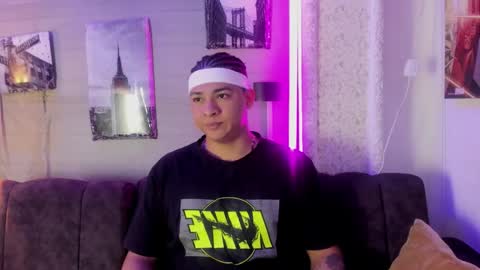 liam online show from 11/28/25, 12:30